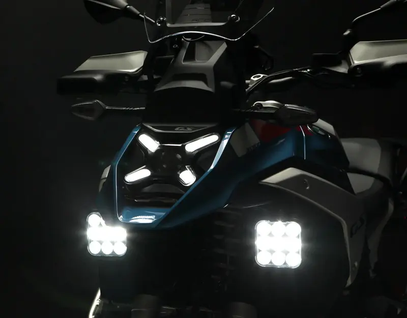 Denali Dl-9 Driving Light W/ Datadim Technology, 9-Led, Elliptical Hybrid Beam 1