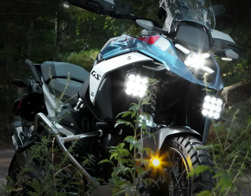 Denali Dl-9 Driving Light W/ Datadim Technology, 9-Led, Elliptical Hybrid Beam 1