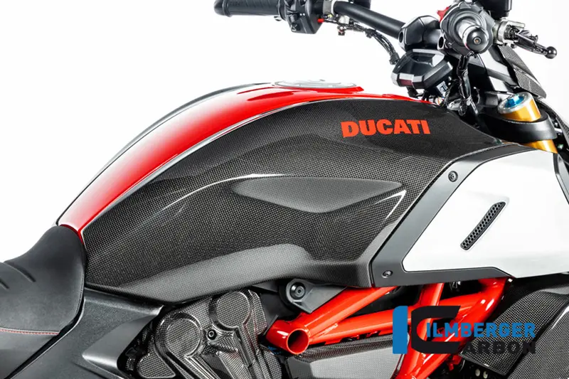 Ducati Diavel 1260 (2019-2022) Ilmberger Carbon Tankcover Right Side - Gloss Finish 1
