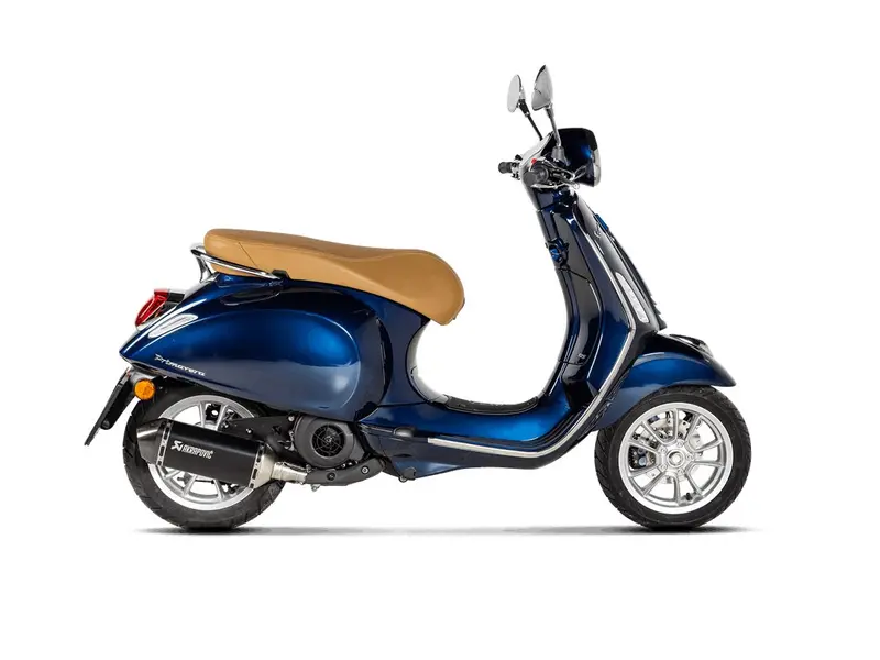 Vespa Sprint 125 3V - (2021-2022) Akrapovic Slipon Kit, Black Hexagonal Silencer - Road Legal 2